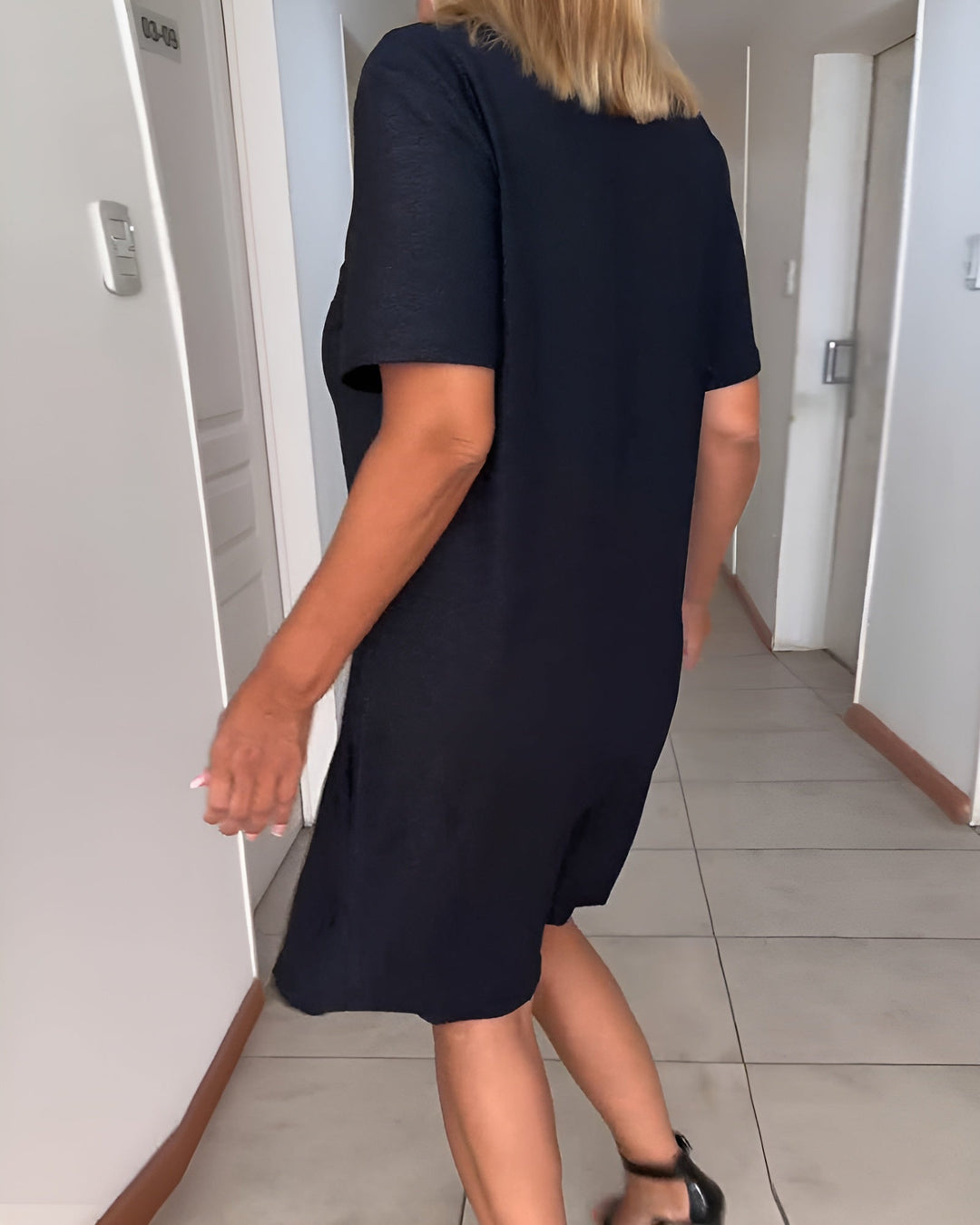 Laurence | V Kaklo Firkli Ši Elegantiška Suknelė